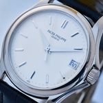 Patek Philippe Calatrava 5127G-001 (2012) - Silver dial 37 mm White Gold case (2/6)