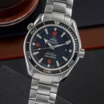 Omega Seamaster Planet Ocean 2201.51.00 (2005) - Black dial 42 mm Steel case (3/8)