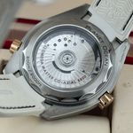 Omega Seamaster Planet Ocean 215.23.40.20.04.001 (2017) - White dial 40 mm Steel case (2/8)