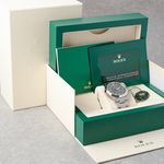 Rolex Air-King 126900 (2023) - Black dial 40 mm Steel case (3/8)