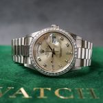 Rolex Day-Date 36 18349 (1990) - Silver dial 36 mm White Gold case (1/8)