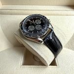 Omega Speedmaster Professional Moonwatch 311.93.42.30.99.001 (2023) - Black dial 42 mm Platinum case (6/14)