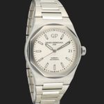 Girard-Perregaux Laureato 81010-11-131-11A (2021) - 43 mm Steel case (4/8)