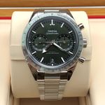 Omega Speedmaster '57 332.10.41.51.10.001 (2023) - Green dial 40 mm Steel case (2/8)