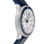 Breitling Superocean 42 A17375E71G1S1 (2025) - White dial 42 mm Steel case (5/7)