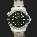 Omega Seamaster Diver 300 M 210.30.42.20.10.001 (2026) - Green dial 42 mm Steel case (3/8)