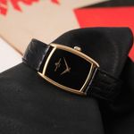 Baume & Mercier Vintage 37061 (1970) - Black dial 28 mm Yellow Gold case (2/8)