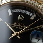 Rolex Day-Date 40 228398TBR (2019) - Black dial 40 mm Yellow Gold case (3/6)