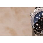 Omega Seamaster Diver 300 M 210.32.42.20.01.001 (2025) - Zwart wijzerplaat 42mm Staal (5/7)