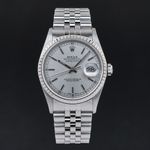 Rolex Datejust 36 16220 (2001) - Zilver wijzerplaat 36mm Staal (3/8)