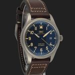 IWC Pilot Mark IW327006 (2020) - Black dial 40 mm Titanium case (4/8)