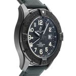 Breitling Avenger S32320101B1X1 (2025) - Black dial 44 mm Ceramic case (5/7)