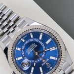 Rolex Sky-Dweller 336934 (2025) - 42 mm Gold/Steel case (4/8)