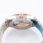 Audemars Piguet Royal Oak Selfwinding 15450SR.OO.1256SR.01 (2021) - Silver dial 37 mm Gold/Steel case (6/8)