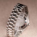Rolex Day-Date 36 18346 (1989) - Silver dial 36 mm Platinum case (2/5)