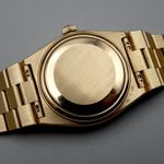 Rolex Day-Date Oysterquartz 19018 (1986) - Gold dial 36 mm Yellow Gold case (3/4)