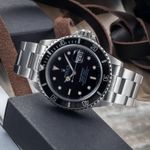 Rolex Submariner Date 168000 (1988) - Zwart wijzerplaat 40mm Staal (2/8)