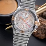 Breitling Chronomat 42 IB0134 (Onbekend (willekeurig serienummer)) - Zilver wijzerplaat 42mm Goud/Staal (3/8)