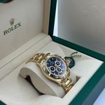 Rolex Daytona 126508 (2024) - Black dial 40 mm Yellow Gold case (3/8)