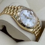 Rolex Day-Date 40 228238 (2024) - Zilver wijzerplaat 40mm Geelgoud (6/8)