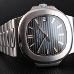 Patek Philippe Nautilus 5711 (Unknown (random serial)) - Blue dial 40 mm Steel case (4/8)