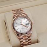 Rolex Day-Date 36 128235 (2025) - Onbekend wijzerplaat 36mm Roségoud (2/5)