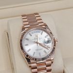 Rolex Day-Date 36 128235 (2025) - Onbekend wijzerplaat 36mm Roségoud (3/5)