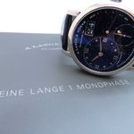 A. Lange & Söhne Little Lange 1 182.086 (2023) - Blauw wijzerplaat 37mm Witgoud (2/8)