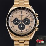 Omega Speedmaster Professional Moonwatch 310.60.42.50.99.002 (2023) - Champagne wijzerplaat 42mm Geelgoud (1/8)