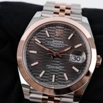 Rolex Datejust 41 126301 (2023) - Grey dial 41 mm Gold/Steel case (2/8)