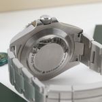 Rolex Sea-Dweller 126600 (2020) - Black dial 43 mm Steel case (6/8)