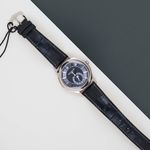 Patek Philippe Annual Calendar 5205G-010 (2017) - Black dial 40 mm White Gold case (2/8)