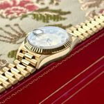 Rolex Lady-Datejust 69178G (1993) - Gold dial 26 mm Yellow Gold case (7/8)