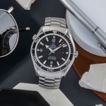 Omega Seamaster Planet Ocean 2200.50.00 (Onbekend (willekeurig serienummer)) - Zwart wijzerplaat 46mm Staal (1/8)