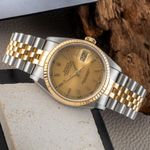 Rolex Datejust 36 16233 (1991) - Champagne dial 36 mm Gold/Steel case (2/8)