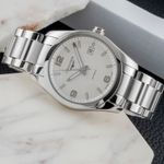 Longines Conquest Classic L2.785.4.76.6 (2020) - Silver dial 40 mm Steel case (2/8)