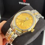 Tudor Glamour 57103 (2024) - 42mm Goud/Staal (7/10)