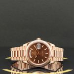 Rolex Day-Date 40 228235 (2016) - Brown dial 40 mm Rose Gold case (4/7)