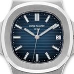 Patek Philippe Nautilus 5711/1A-001 (2019) - Blue dial 40 mm Steel case (2/3)