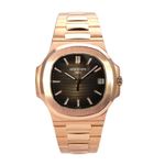 Patek Philippe Nautilus 5711/1R-001 (2016) - Brown dial 40 mm Rose Gold case (2/8)