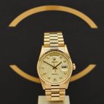 Rolex Day-Date 36 18238 (1995) - Champagne wijzerplaat 36mm Geelgoud (1/7)