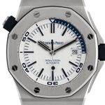 Audemars Piguet Royal Oak Offshore Diver 15710ST.OO.A002CA.02 (2017) - Silver dial 42 mm Steel case (2/6)