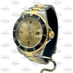 Rolex Submariner Date 16613LN (1998) - Black dial 40 mm Gold/Steel case (2/8)