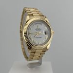 Rolex Day-Date II 218238 (2009) - White dial 41 mm Yellow Gold case (2/8)
