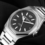 Girard-Perregaux Laureato 81010-11-634-11A (2025) - Black dial 43 mm Steel case (3/7)