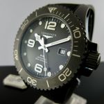 Longines HydroConquest L3.784.4.56.9 (2024) - Black dial 43 mm Ceramic case (2/8)