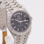 Rolex Day-Date 40 228239 (2018) - Black dial 40 mm White Gold case (5/8)