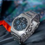 Girard-Perregaux Laureato 81020-11-631-11A (2022) - Black dial 43 mm Steel case (2/6)