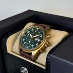 IWC Pilot Spitfire Chronograph IW387902 (2022) - Groen wijzerplaat 41mm Brons (6/8)