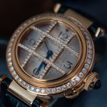 Cartier Pasha WJPA0012 (2021) - Silver dial 35 mm Rose Gold case (5/8)